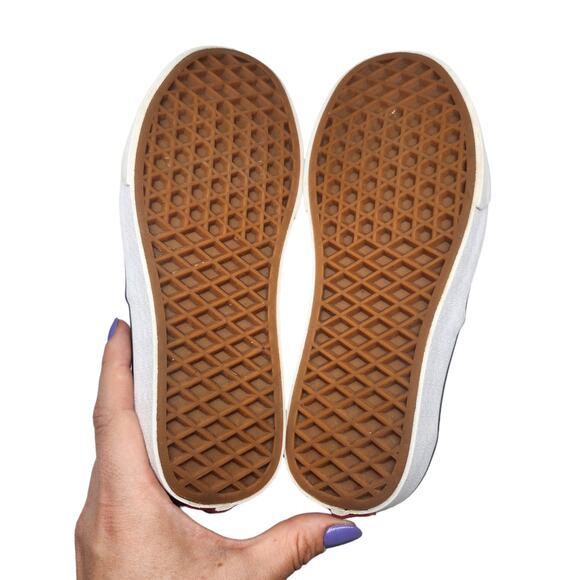 Vans Shoes Womens 5 Red White Low Tops Skater Preppy Comfy Spell Out Abstract - Picture 13 of 13